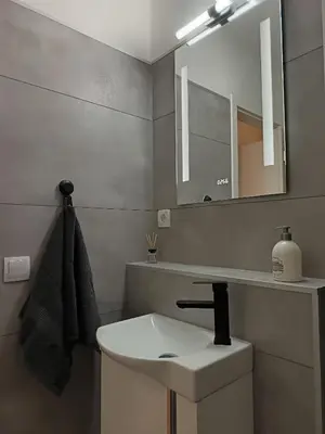 Ein Badezimmer in der Unterkunft Business Apartment mit neuem Bad / WLAN / Smart-TV / Küche