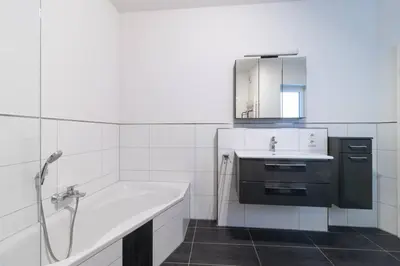 Ein Badezimmer in der Unterkunft 200m² Wohnung mit 6 Schlafzimmer
