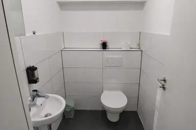 Ein Badezimmer in der Unterkunft Nina Zimmer Zentral Bequem