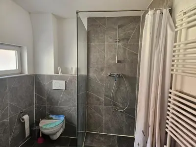 Ein Badezimmer in der Unterkunft Welcome to Ndé-flat in Abstatt
