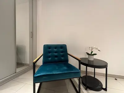 Ein Sitzbereich in der Unterkunft Schwarzwaldblick by Rabe - Parkplatz, Smart-TV, Netflix
