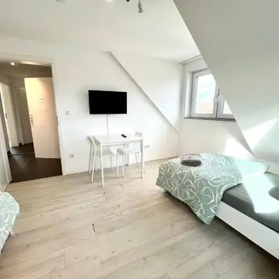 Handwerker Wohnung - Parkplatz vor der Türe - Balkon - bis zu 6 Personen