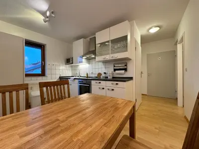 Küche/Küchenzeile in der Unterkunft Gemütliche 2-Zimmer-Wohnung by Rabe - Innenhof, Smart-TV, Netflix
