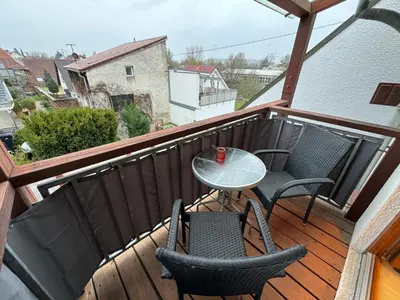 Ein Balkon oder eine Terrasse in der Unterkunft Gemütliche 2-Zimmer-Wohnung by Rabe - Innenhof, Smart-TV, Netflix