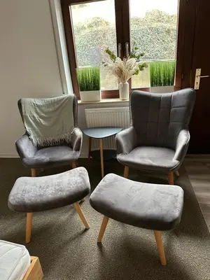 Ein Sitzbereich in der Unterkunft Neckarsulm ruhige Wohnung am Feldrand