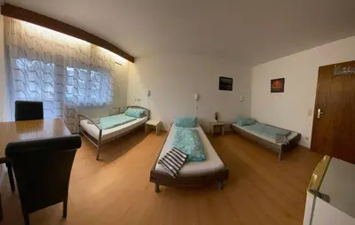 Ein Sitzbereich in der Unterkunft Bew Monteurzimmer - Karlsbad