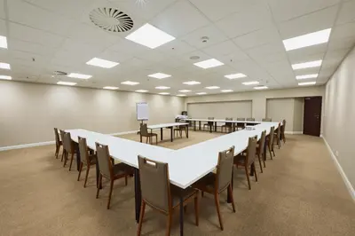 Der Geschäftsbereich oder Konferenzraum in der Unterkunft Puzzle Hotel Airport Frankfurt