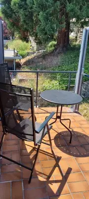 Ein Garten an der Unterkunft Ferienwohnung im Besigheim