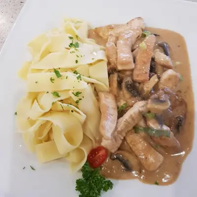Essen im Hotel oder in der Nähe