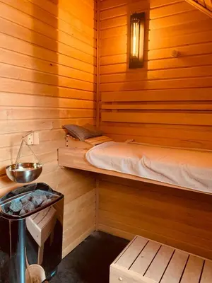 Ein Bett oder Betten in einem Zimmer der Unterkunft The Hampton Hock's - Wellness & Wine