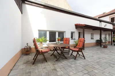 Das Gebäude in dem sich die Ferienwohnung befindet