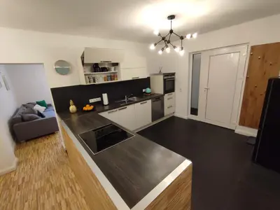 Küche/Küchenzeile in der Unterkunft modernes Apartment in verkehrsgünstiger Lage