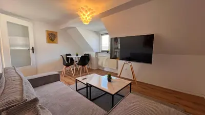 TV/Unterhaltungsangebot in der Unterkunft 3 Zimmer Apartment mit Parkplatz - Sleepomat