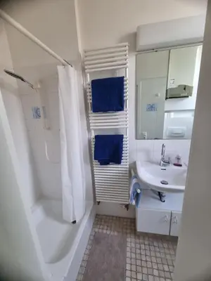 Ein Badezimmer in der Unterkunft Ruhig & Mitten in der Altstadt, nahe Uni&Schloss