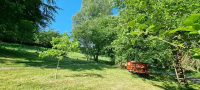 Ein Garten an der Unterkunft Ferienwohnung Am Kirchberg