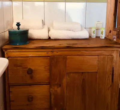 Ein Bett oder Betten in einem Zimmer der Unterkunft Ferienwohnungen auf einem ehemaligen Bauernhof