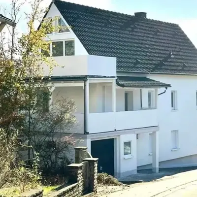 Sehr gut ausgestattetes Einfamilienhaus