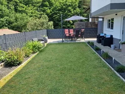 Ein Garten an der Unterkunft Holiday apartment Glockenhorn