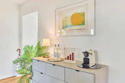 Kaffee-/Teezubehör in der Unterkunft Modernes Studio-Apartment in toller Waldrand-Lage