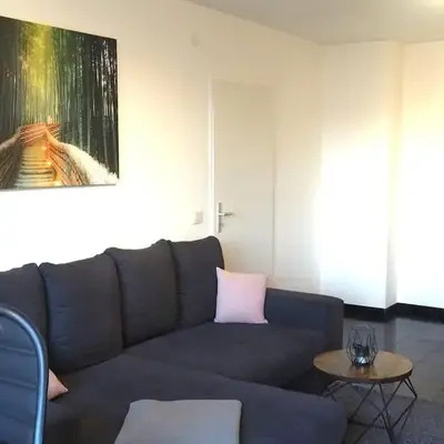 Möblierte Wohnung Nähe BASF Ludwigshafen/Mannheim mit Privatparkplatz