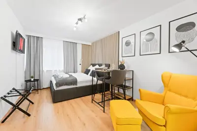 TV/Unterhaltungsangebot in der Unterkunft Nähe Hauptbahnhof, Kingsize Bett, H-Office, Netflix
