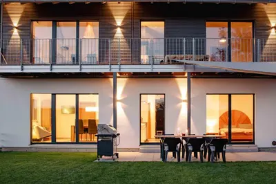 Das Gebäude in dem sich die Ferienwohnung befindet