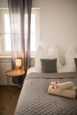 Ein Bett oder Betten in einem Zimmer der Unterkunft HUGOS Studio Apartment