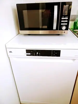 Küche/Küchenzeile in der Unterkunft 4 Zimmer geräumige und ruhig gelegene Ferien- und Monteurwohnung nur für Sie allein AUjvari Vermietungen