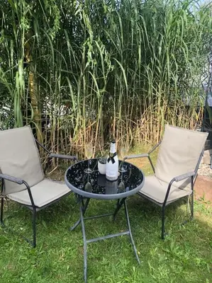 Ein Garten an der Unterkunft Modernes und behagliches Einliegerapartment, 50 qm-deine Ruheoase-