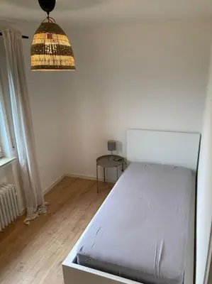 Ein Bett oder Betten in einem Zimmer der Unterkunft 3 Zimmer Küche Bad - Monteurwohnung in ruhiger Lage