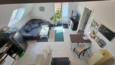 Ein Sitzbereich in der Unterkunft Solaris Ferienwohnung 53qm Netflix Glasfaser 76771 Hördt