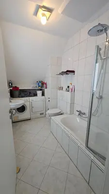 Ein Badezimmer in der Unterkunft Solaris Ferienwohnung 53qm Netflix Glasfaser 76771 Hördt