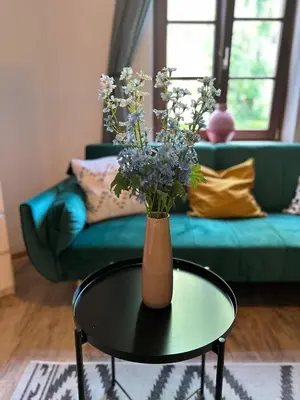 Ein Sitzbereich in der Unterkunft Maisonettewohnung im Loft Stil mit wunderschöner Terrasse