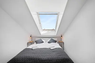 Ein Bett oder Betten in einem Zimmer der Unterkunft BackHome - BUSINESS&FAMILY - Parken, 3-Zimmer, SmartTV, Balkon, Waschmaschine, ruhige Stadtrand-Lage, Netflix, 60qm, 24h Checkin
