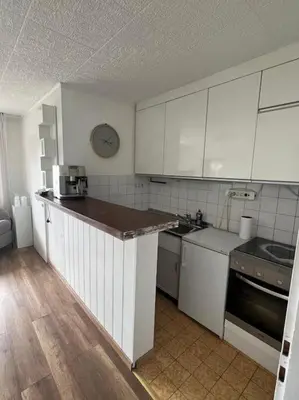 Küche/Küchenzeile in der Unterkunft Ferienwohnung Firmenwohnung Nähe Maulbronn Badesee