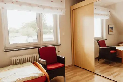 Ein Sitzbereich in der Unterkunft Privates Apartment im Grünen