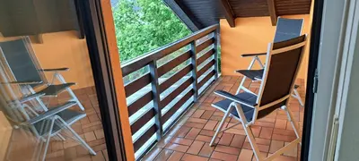 Ein Balkon oder eine Terrasse in der Unterkunft Geräumiges Apartment in ruhiger Lage