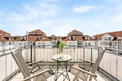 Ein Balkon oder eine Terrasse in der Unterkunft Ferienwohnung Bad Friedrichshall 5BR 10 beds, TV & kitchen
