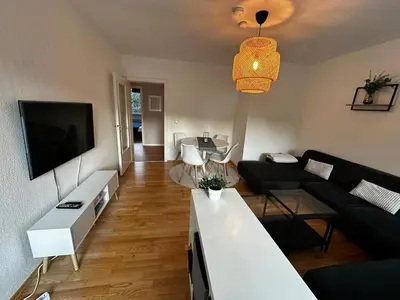 TV/Unterhaltungsangebot in der Unterkunft KA-City, 3 Zi, 75qm, Parken, Balkon, WLAN, Netflix ruhige Lage