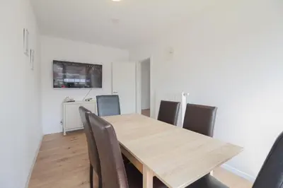 TV/Unterhaltungsangebot in der Unterkunft nJoy! Central & Pleasant Pforzheim - Balkon