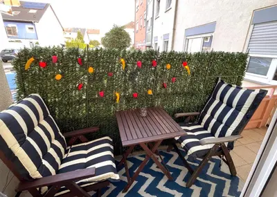 Ein Sitzbereich in der Unterkunft 2 Zimmer FeWo Schwetzingen zwischen Mannheim und Heidelberg
