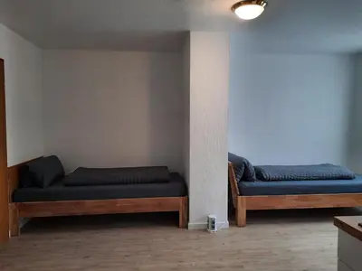 Ein Sitzbereich in der Unterkunft Monteurwohnung - Handwerkerwohnung Jesse Bad König