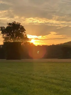 Blick auf den Sonnenuntergang/Sonnenaufgang von der Ferienwohnung aus oder aus der Nähe