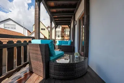 Ein Balkon oder eine Terrasse in der Unterkunft Design-Fachwerk-Suite - Balkon-Parkplatz-Therme