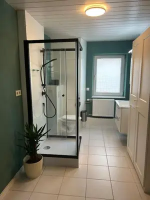 Ein Badezimmer in der Unterkunft Schönes Studio mit Küche, frisch renoviert