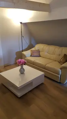Ein Sitzbereich in der Unterkunft Neue wunderschöne Ferienwohnung direkt im Herzen von Rockenhausen