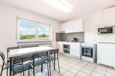 Küche/Küchenzeile in der Unterkunft Monteurapartment I 8 Betten I Küche I Waschmaschine I Balkon