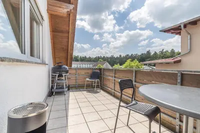 Ein Balkon oder eine Terrasse in der Unterkunft Monteurapartment I 8 Betten I Küche I Waschmaschine I Balkon
