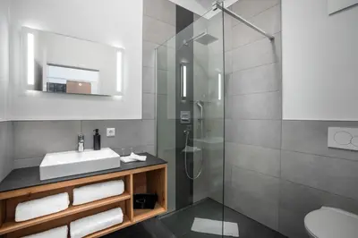 Ein Badezimmer in der Unterkunft Landhotel Grüner Wald