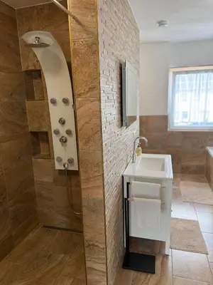 Ein Badezimmer in der Unterkunft Pfalzgrün - Wohnen mit Stil